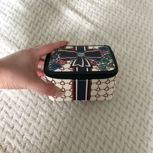 Jewelry travel case